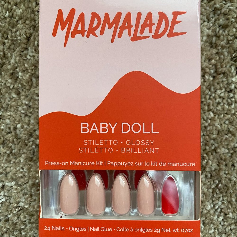 Marmalade Press-on Manicure Set in Babydoll